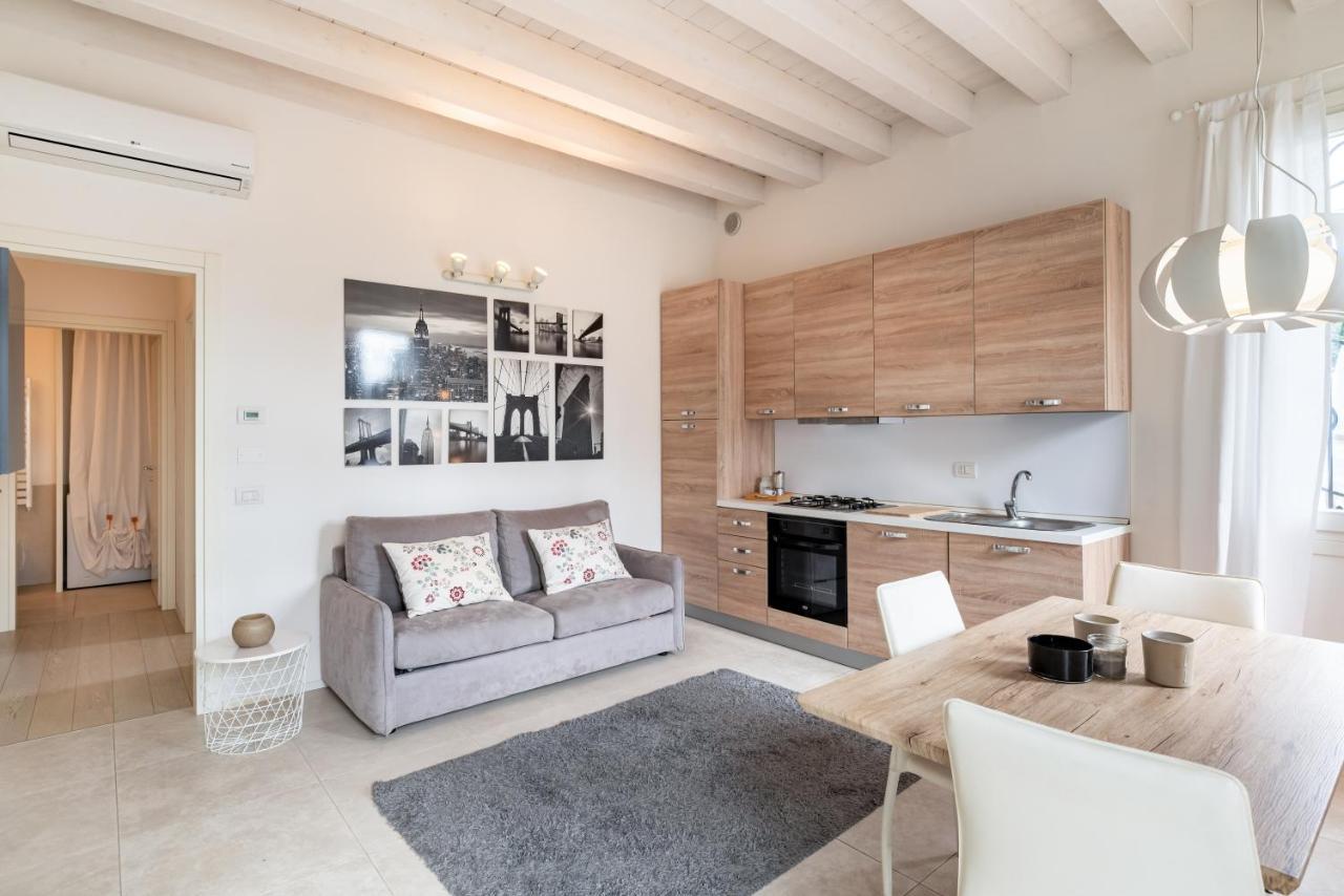 Corte Cappuccina 14 Elegant Apt Con Parcheggio! Padova Luaran gambar