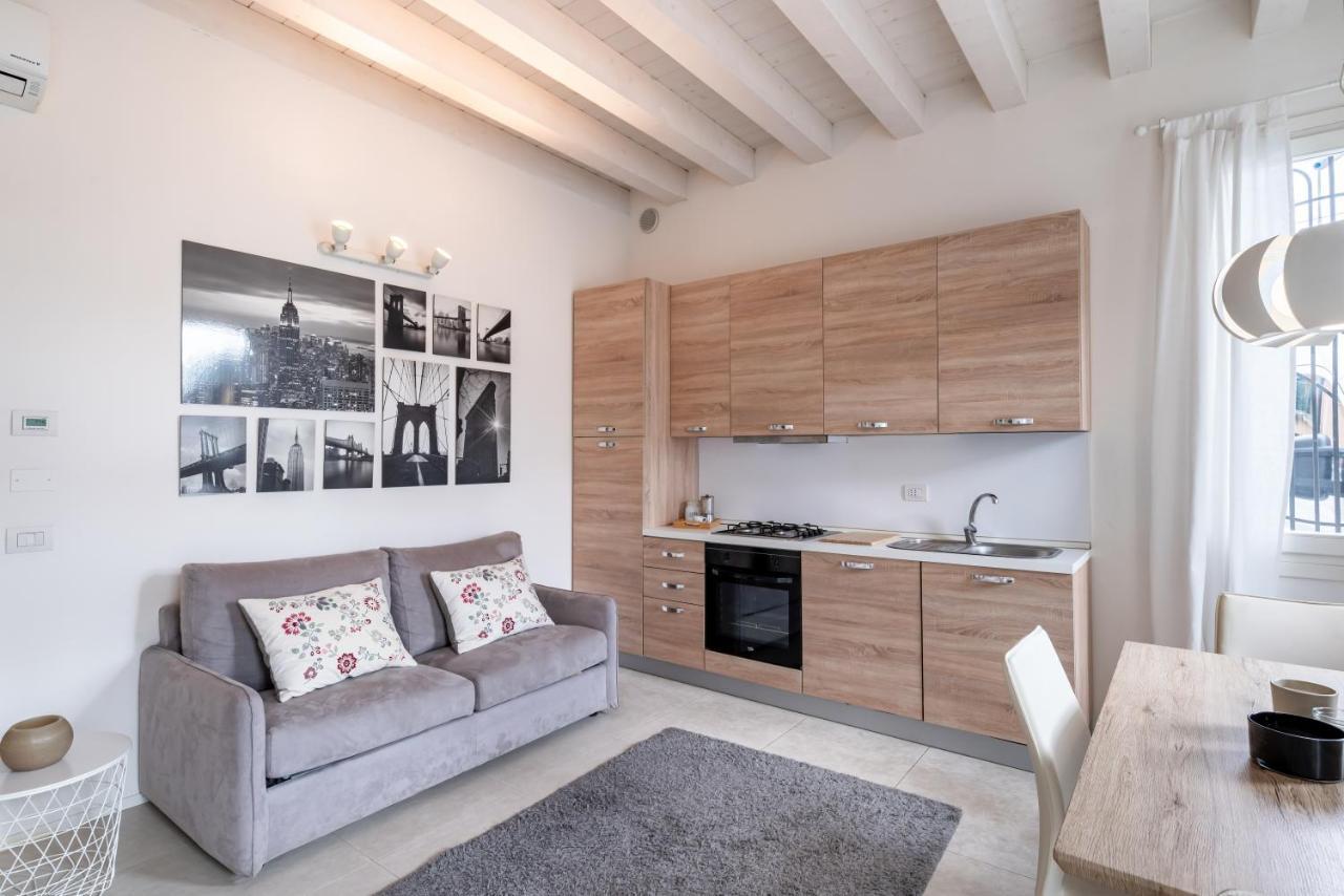Corte Cappuccina 14 Elegant Apt Con Parcheggio! Padova Luaran gambar